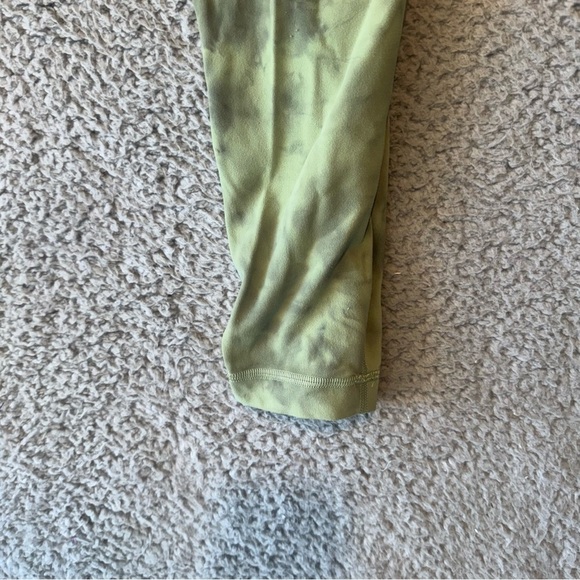 [RARE] NWT Lululemon Align Pant 25" *Diamond Dye Vista Green Medium Olive Size 6 - Picture 5 of 9